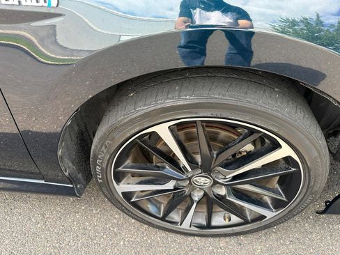 Used 2020 Toyota Camry LE w/ Carpet Mat Package FWD image 31