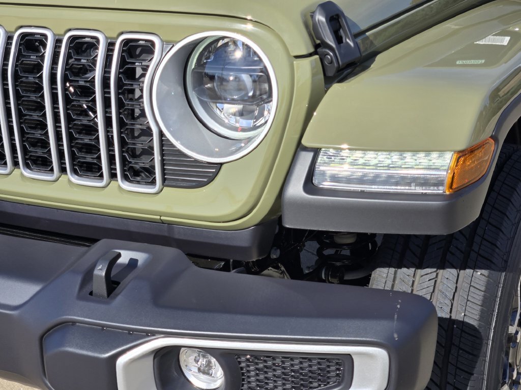 New 2026 Jeep Wrangler Unlimited Sahara AWD/4WD image 6