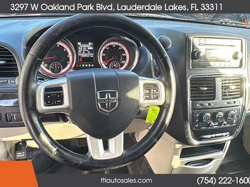 Used 2016 Dodge Grand Caravan SXT w/ Rear Park Assist Package image 59