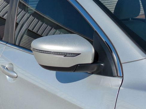 Used 2020 Nissan Rogue Sport SV image 12