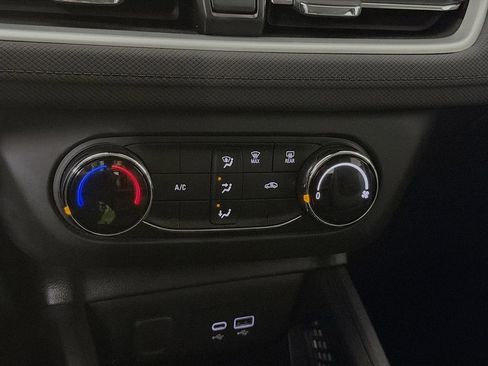 Used 2024 Chevrolet TrailBlazer LS w/ LS Convenience Package FWD image 19