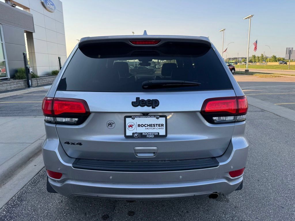 Used 2018 Jeep Grand Cherokee Altitude AWD/4WD image 39