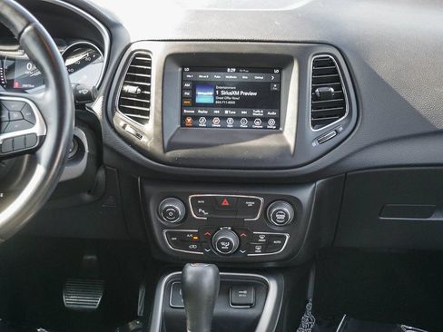 Used 2020 Jeep Compass Latitude w/ Safety & Security Group FWD image 15