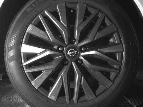 Used 2025 Nissan Altima 2.5 SV image 15