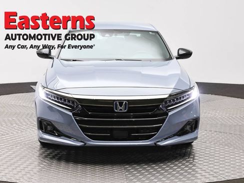 Used 2022 Honda Accord Sport image 2