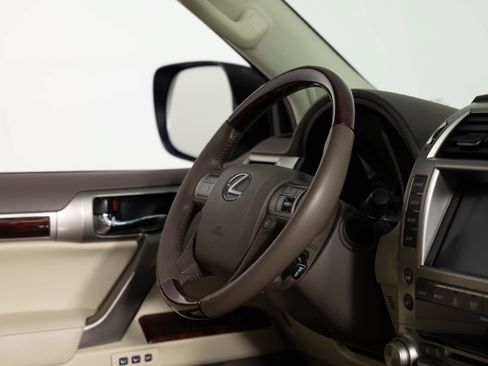 Used 2013 Lexus GX 460 w/ Comfort Plus Pkg AWD/4WD image 25