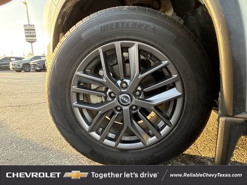 Used 2023 Nissan Rogue S AWD/4WD image 10