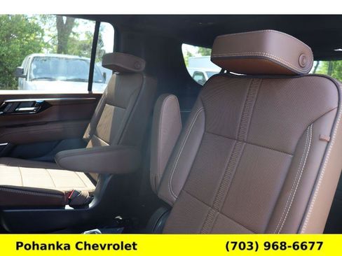 New 2026 Chevrolet Suburban High Country AWD/4WD image 24
