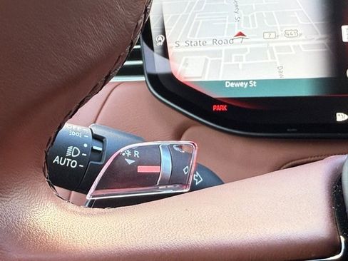 Used 2024 Land Rover Range Rover Sport image 35