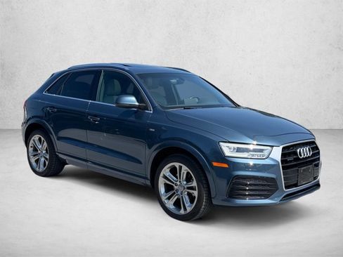 Used 2018 Audi Q3 2.0T Premium Plus w/ Premium Plus Package AWD/4WD image 3