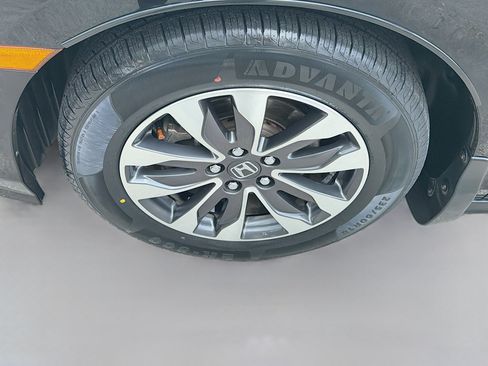 Certified 2024 Honda Odyssey EX-L image 34
