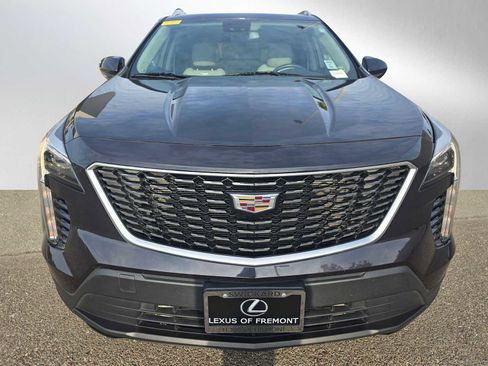 Used 2022 Cadillac XT4 Luxury w/ Cold Weather Package image 8
