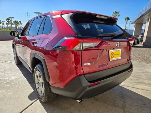 Used 2023 Toyota RAV4 LE AWD/4WD image 4