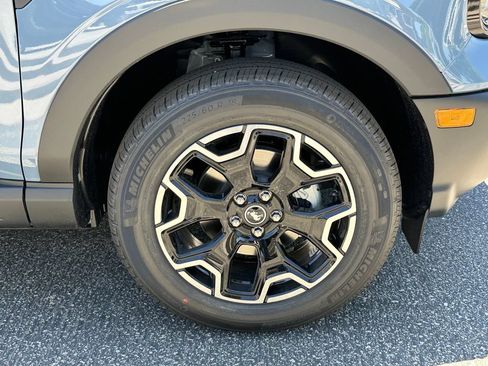 New 2026 Ford Bronco Sport Outer Banks w/ Outer Banks Tech Package+ AWD/4WD image 15