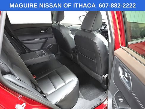 Used 2023 Nissan Rogue SV w/ SV Premium B Package AWD/4WD image 17