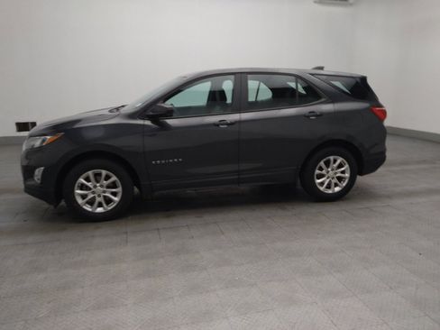 Used 2018 Chevrolet Equinox LS image 2