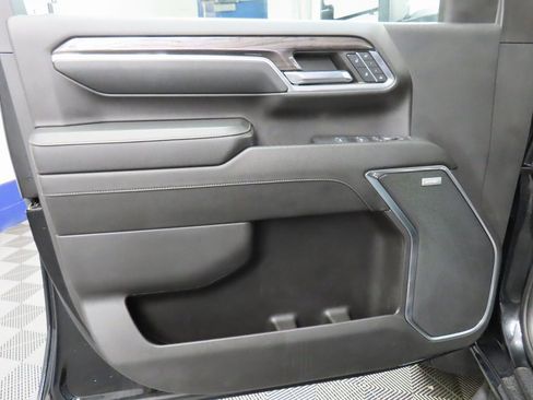 Used 2024 Chevrolet Silverado 2500 LTZ w/ LTZ Plus Package image 76