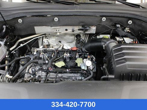 Used 2024 Volkswagen Atlas Cross Sport SE image 29