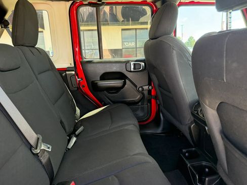 Used 2019 Jeep Wrangler Unlimited Sport AWD/4WD image 23