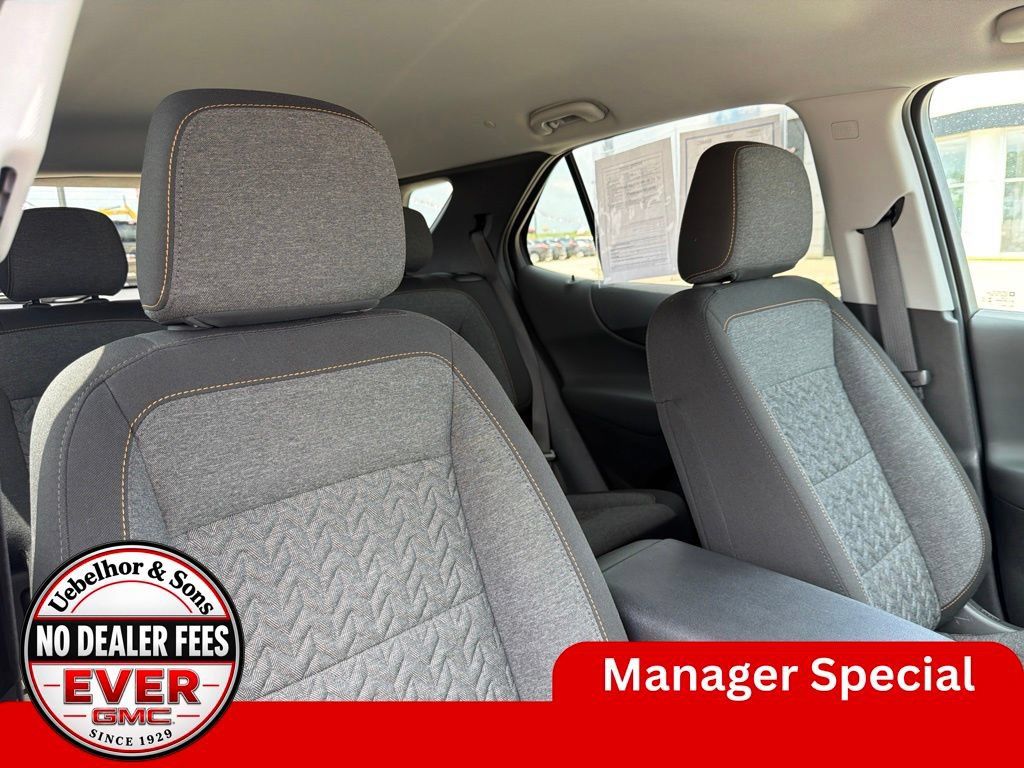 Used 2024 Chevrolet Equinox LT w/ LPO, Floor Liner Package FWD image 4