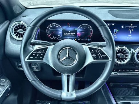 Used 2025 Mercedes-Benz GLB 250 image 15