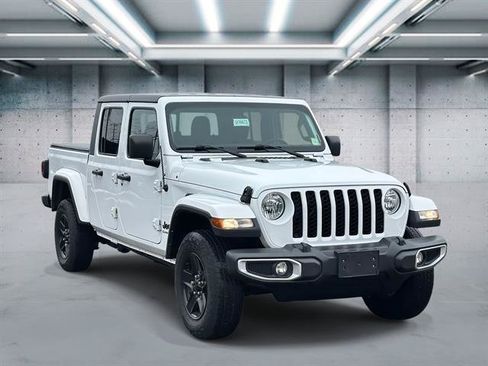Used 2022 Jeep Gladiator Sport AWD/4WD image 24