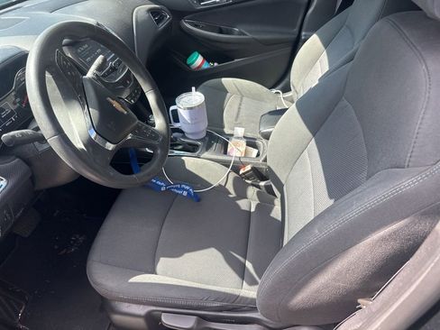 Used 2017 Chevrolet Cruze LT FWD image 6