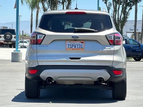 Used 2017 Ford Escape Titanium FWD image 4