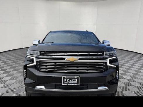 Used 2021 Chevrolet Suburban Premier AWD/4WD image 2