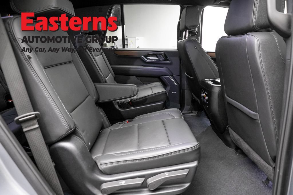 Used 2025 GMC Yukon Denali AWD/4WD image 29