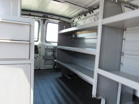 Used 2016 Chevrolet Express 2500 RWD image 19