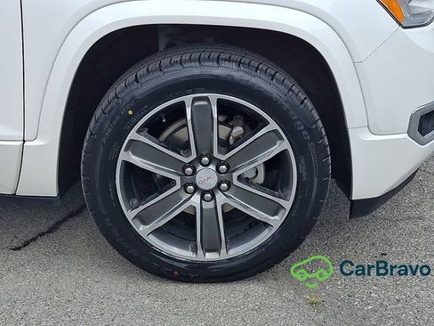Certified 2017 GMC Acadia Denali w/ Technology Package FWD image 8