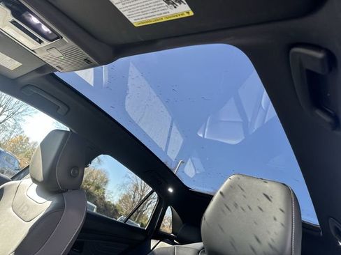 New 2025 Volkswagen ID.4 Pro S Plus image 19