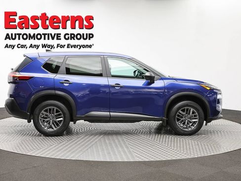 Used 2023 Nissan Rogue S AWD/4WD image 4