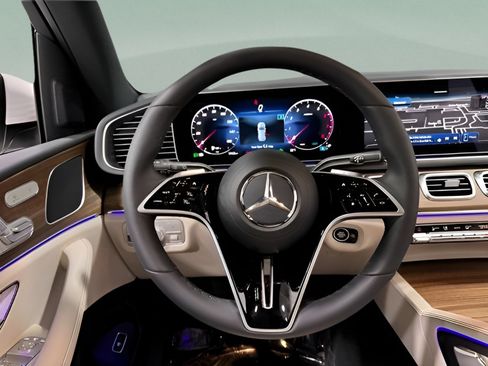 Certified 2025 Mercedes-Benz GLE 450 4MATIC image 14