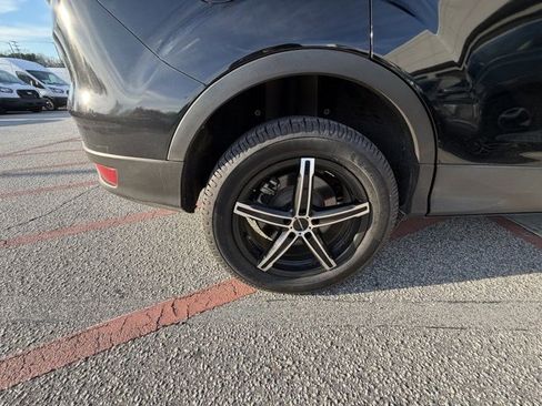 Used 2017 Ford Escape S image 5