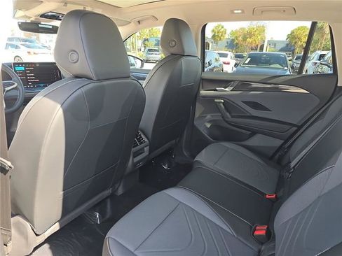 New 2026 Volkswagen Tiguan SE FWD image 8