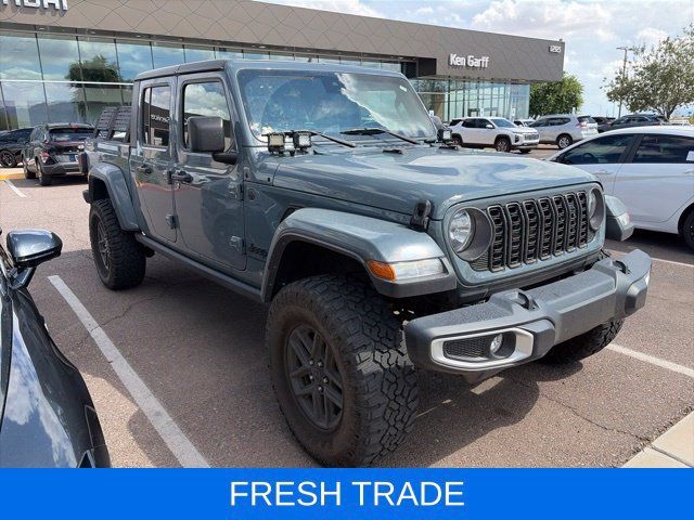 Used 2024 Jeep Gladiator Sport AWD/4WD image 5