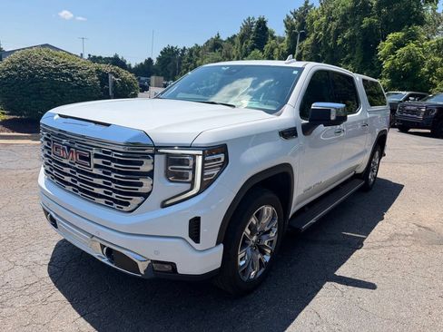 Used 2023 GMC Sierra 1500 Denali w/ Denali Reserve Package AWD/4WD image 5