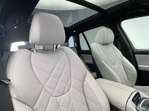 Certified 2025 BMW X5 xDrive40i AWD/4WD image 7