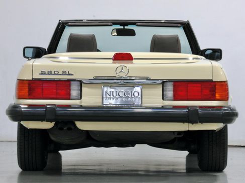 Used 1987 Mercedes-Benz 560 SL image 61