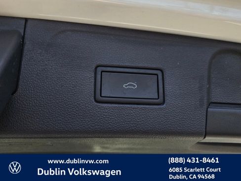 Used 2023 Volkswagen Atlas SEL AWD/4WD image 26