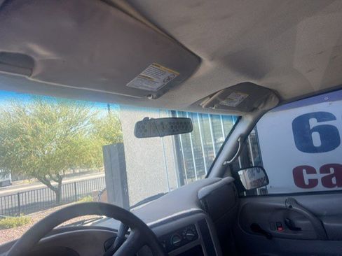 Used 2005 Chevrolet Astro RWD image 12