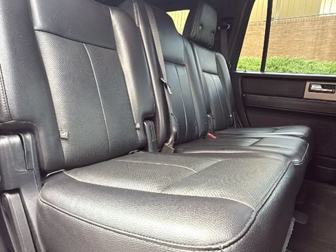 Used 2016 Ford Expedition Limited AWD/4WD image 32