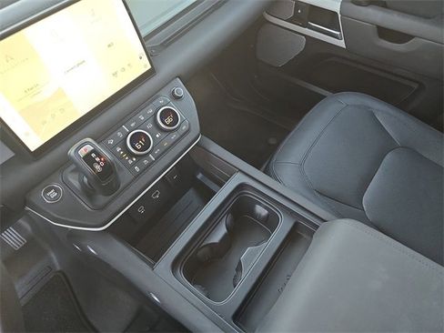 Used 2024 Land Rover Defender 130 S image 26