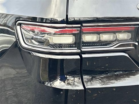 Used 2024 Jeep Grand Wagoneer Series II w/ Quick Order Packagew 28T image 12