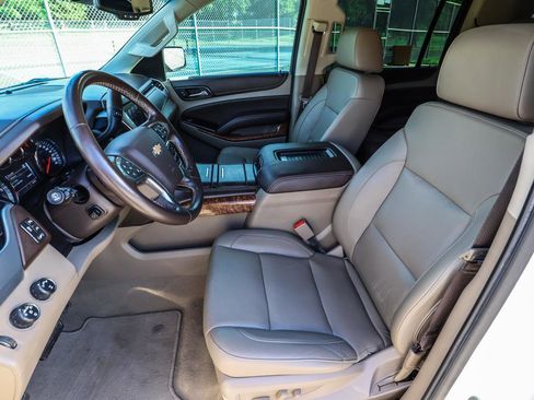 Used 2020 Chevrolet Suburban Premier image 48