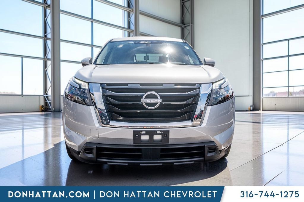 Used 2024 Nissan Pathfinder SV AWD/4WD image 27