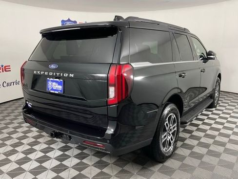 New 2026 Ford Expedition Active image 3