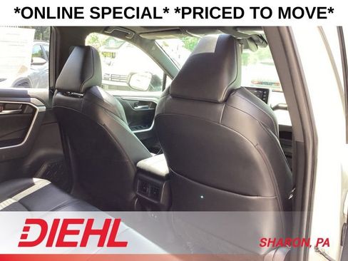 Used 2020 Toyota RAV4 XSE w/ Carpet Mat Package AWD/4WD image 13